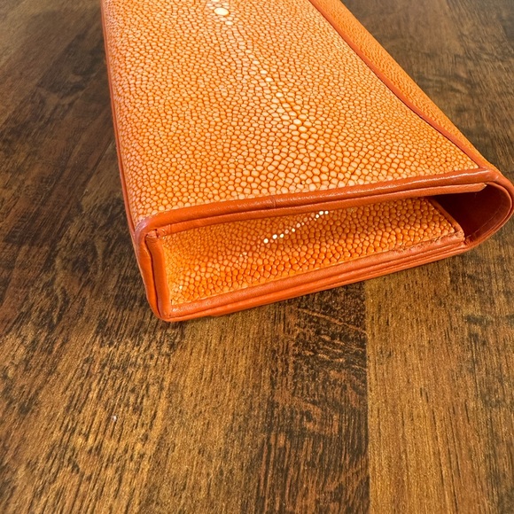 VIVO $580 Orange Genuine Shagreen Stingray Leather Clutch Purse with Gold Chain - Picture 4 of 6